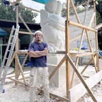 仏に滞在し大作制作　地元や作家らと交流　彫刻家の伊藤哲一さん（館山在住）