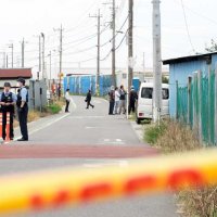 市川の強盗・連れ去り事件　現金４万８千円被害判明　カードも奪い、使ったか