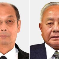 小学校「移転」争点に　継続か刷新か　冬空の下で舌戦　御宿町長選告示