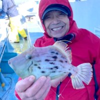 富浦沖で釣り上げたカワハギ（写真は「萬栄丸」提供）