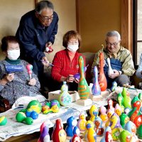 色とりどり「巳」の縁起物　住民手作りヒョウタン　匝瑳　【師走スケッチ２０２４】