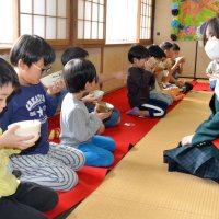茶道体験や生物観察　園児ら大多喜高探検　地域の教育連携で