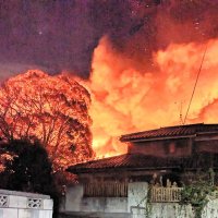 【速報】柏で火災、住宅８棟全焼　男女２人搬送、平屋建てから出火　１人連絡取れず