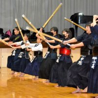 世代超え竹刀交える　大みそか、年越し稽古　いすみの剣友会
