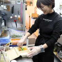 野菜だけで“おいしい”を　ノンヴィーガンの店主追求　ＶＥＧＡＮ－ＤＥＬＩＯＰＴＩＭＩＳＴ！（佐倉市）　【食と社会の交差点】（４）