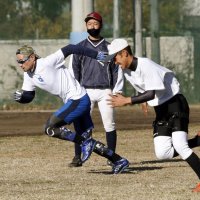 「偉大な人、生徒の誇りに」　千葉明徳高訪れ助言　野球部長も感嘆　イチローさん米国野球殿堂入り