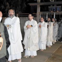 １００日荒行、１１７人成満　市川・中山法華経寺　１日に７回冷水、ひげ伸び頬こけ