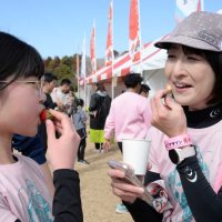 千葉市で「いちごマラソン」初開催　“給イチゴ”味わい３００組１０００人完走
