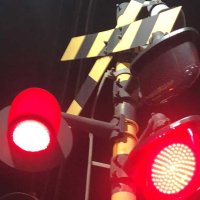 電車にはねられ女性死亡　市川市の京成線踏切