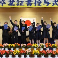 最後の卒業生巣立つ　創立１５１周年「御宿・布施小」　児童数減少で今月末閉校