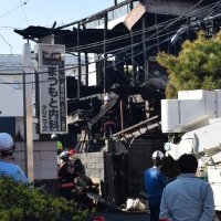 住宅火災で２人死亡　船橋