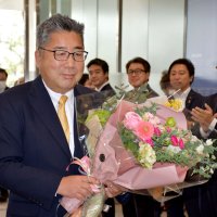 ３選の内田市長初登庁　浦安市「丁寧に声拾う」