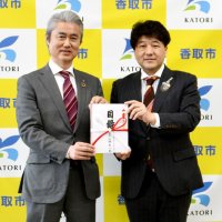 企業版ふるさと納税　香取市に１００万円寄付　広島の再エネ会社