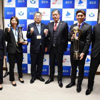 栄冠報告、飛躍へ誓い　＜男子＞プリメーロ、リーグ初優勝　＜女子＞ラス・ボニータス全日本Ｖ　フットサル・バルドラール浦安