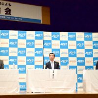 現新３氏が主張展開　子育て支援など巡り　白子町長選前に公開討論会