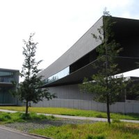 「思わず入りたくなる」外観　内部は曲線、没頭の工夫　ホキ美術館（千葉市緑区）　【ちば建物めぐり】（５）