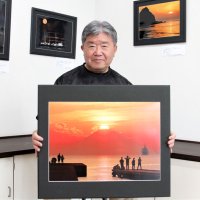 あすへの希望輝き写す　ダイヤモンド富士１３年間撮影　館山・小宮さん初の個展