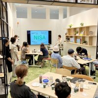 立ち寄りやすい店舗をめざし、店内ではセミナーも開催する（りそな銀提供）＝１８日、柏市大島田の「セブンパークアリオ柏」