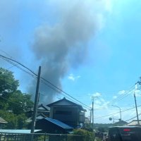 携帯バッテリー火元か、千葉市若葉区の物流倉庫で火災　作業中の男性が右腕にやけど　鎮火に２０時間　