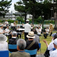 イベントのオープニングでは警察音楽隊が演奏を披露した