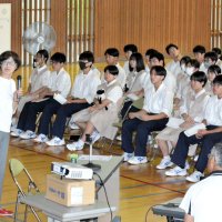 ３・１１のリアル聞く　大多喜高防災教育　卒業生で被災の元教員講話