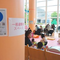沿岸住民ら避難所へ　高台目指す車で混雑も　千葉県内に津波警報