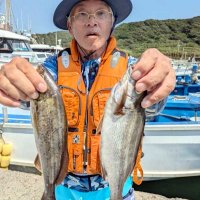 飯岡沖でゲットしたイサキ（写真は「隆正丸」提供）