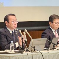 千葉銀米本頭取　ベストな選択　千葉興銀梅田頭取　変わらず取引継続　経営統合基本合意で会見