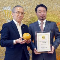 「秋のほほえみ」日本一　全国梨選手権　船橋の加納さん快挙　新品種、食感や甘み高評価