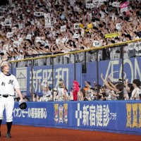 呼び込め、推し活、訪日客　プロ野球、最多観客の裏側
