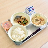 千葉市産の新米コシヒカリと幕張地域のニンジンを使った「ちはなちゃんゼリー」などを使用した特別メニュー