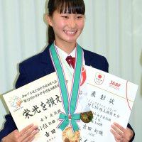 世界目指しさらに飛躍　走り高跳びで全国２冠の茂原中３年・吉田灯織さん（１５）　【ひと模様】