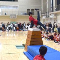 【動画あり】“橋本先生”児童指導　母校で競技の楽しさ伝える　世界体操個人総合３連覇の橋本大輝選手　船橋