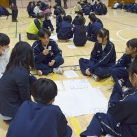 ゲームで地域防災学ぶ　船橋・法田中生　避難所運営難しさ体感
