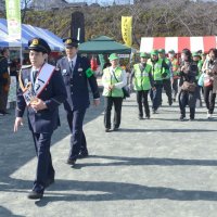 「犯罪ゼロの酒々井に」　体操パリ五輪金・谷川航選手　一日署長、見守り隊を激励　体操パリ五輪金