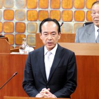 南房総の石井市長、勇退へ　６選不出馬　市制施行後初のリーダー交代　「基礎づくり役割果たした」