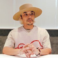 自身のフェスでの思い出や、音楽への思いを話す柴田さん＝１０月、東京都港区のドリーミュージック本社