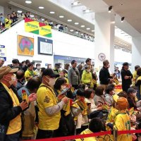 市原市にも大勢のサポーターが祝福に駆け付けた