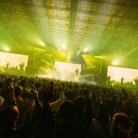 初の５日間開催、ファン熱狂　フルーツジッパー松本さん出演　幕張メッセ「年越し音楽フェス」