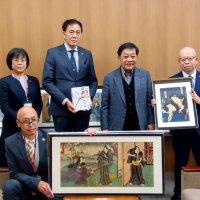 木更津の文化振興に　歴史研究家　坂井さん、美術品寄贈