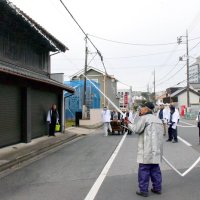 新年恒例、伝統行事で火の用心　茂原・昌平町で「お水かけ」