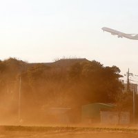 千葉県内強風　成田で着陸地変更相次ぐ　夕方までに計１２便　千葉市は最大２２メートル