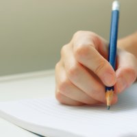 人権作文「奨励賞」に唐亀さん、多田さん　全国中学生コンテスト