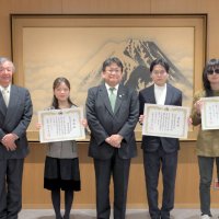 倉沢さん芸術文化新人賞　バイオリン奏者　高い演奏技術評価　奨励賞に新井さん、安西さん　千葉市