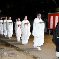 過酷な冬耐え成満　中山法華経寺「百日大荒行」　こけた頬にねぎらいの声