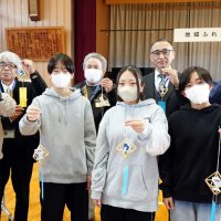 北欧伝統のつるし飾り　みんなで「ヒンメリ」作り　卒業前に地域住民と交流　いすみ・古沢小