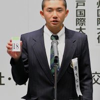 緊張せず聖地楽しむ　専大松戸センバツ抽選会