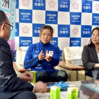 アジア２冠「良い経験」　カヌー長洲選手、ロスへ勢い　佐倉市長に快挙報告