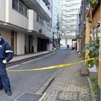【詳報】路上に出血男性倒れ、意識不明　船橋　「男が馬乗り」目撃情報、行方追う　顔骨折、傷害事件か