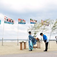 九十九里で“関東一早い”海開き　安全祈願　獅子舞、和太鼓華やかに